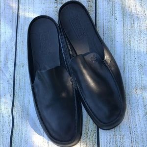 Timberland black leather mikes size 7 NEW